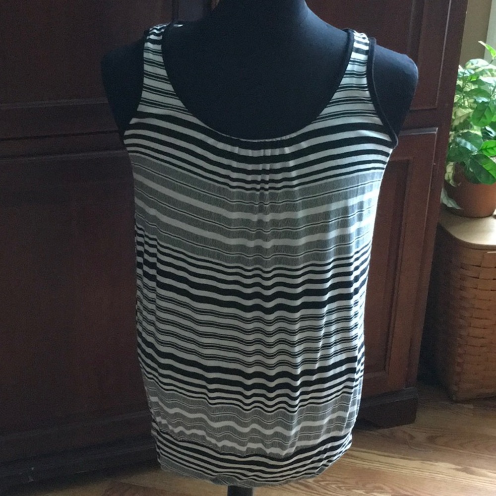 Daisy Fuentes tank